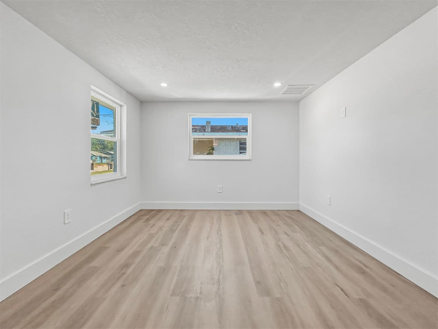 Tampa House: 4605 John Bell Jr Dr