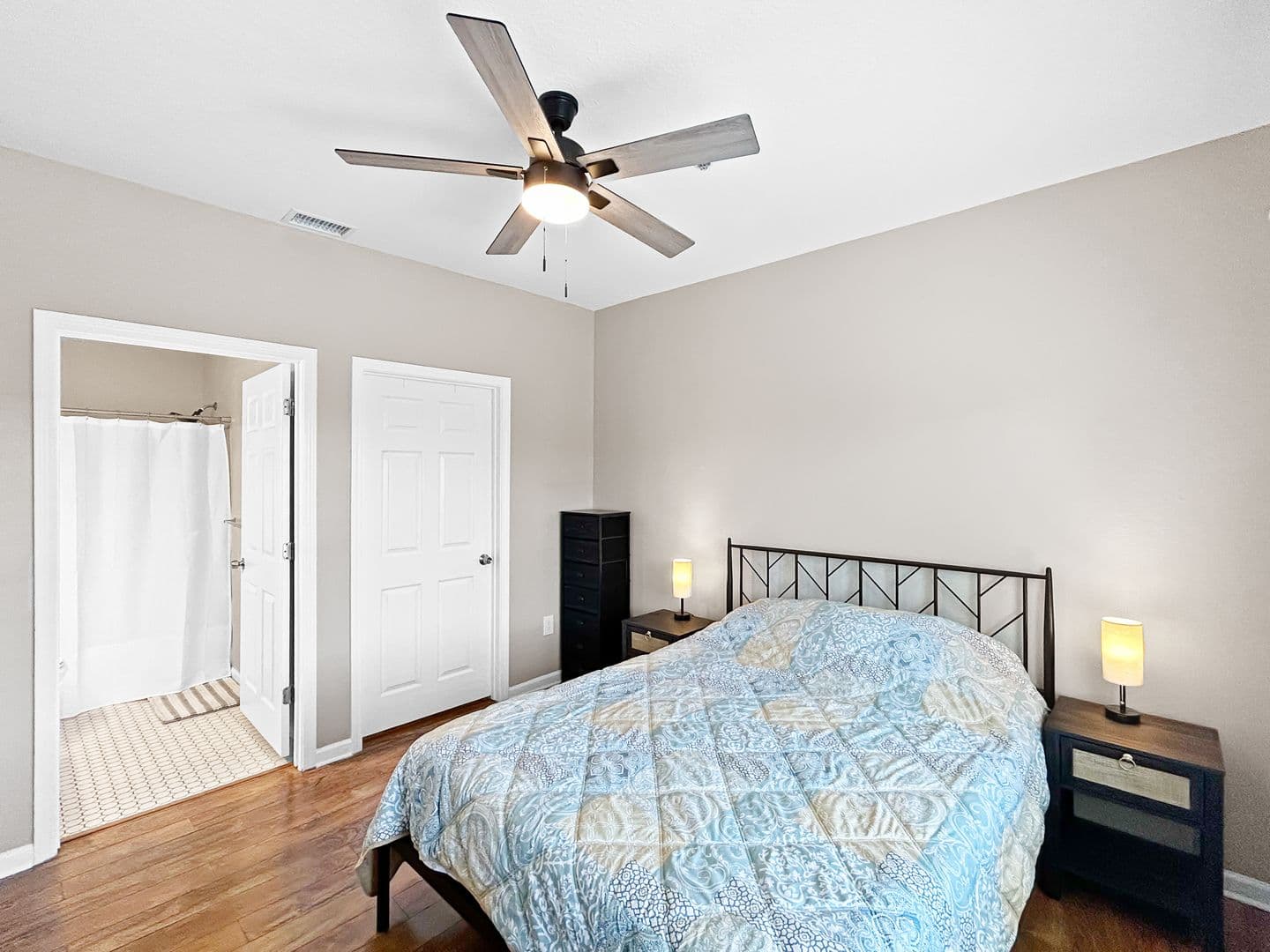Seminole Condo: 10764 70th Ave #3306