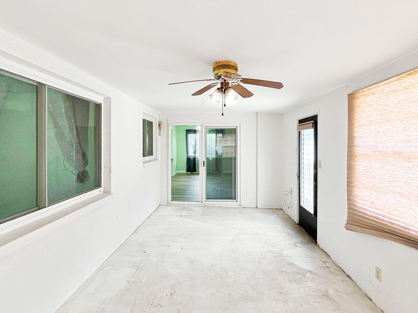 Largo House: 12829 109th St