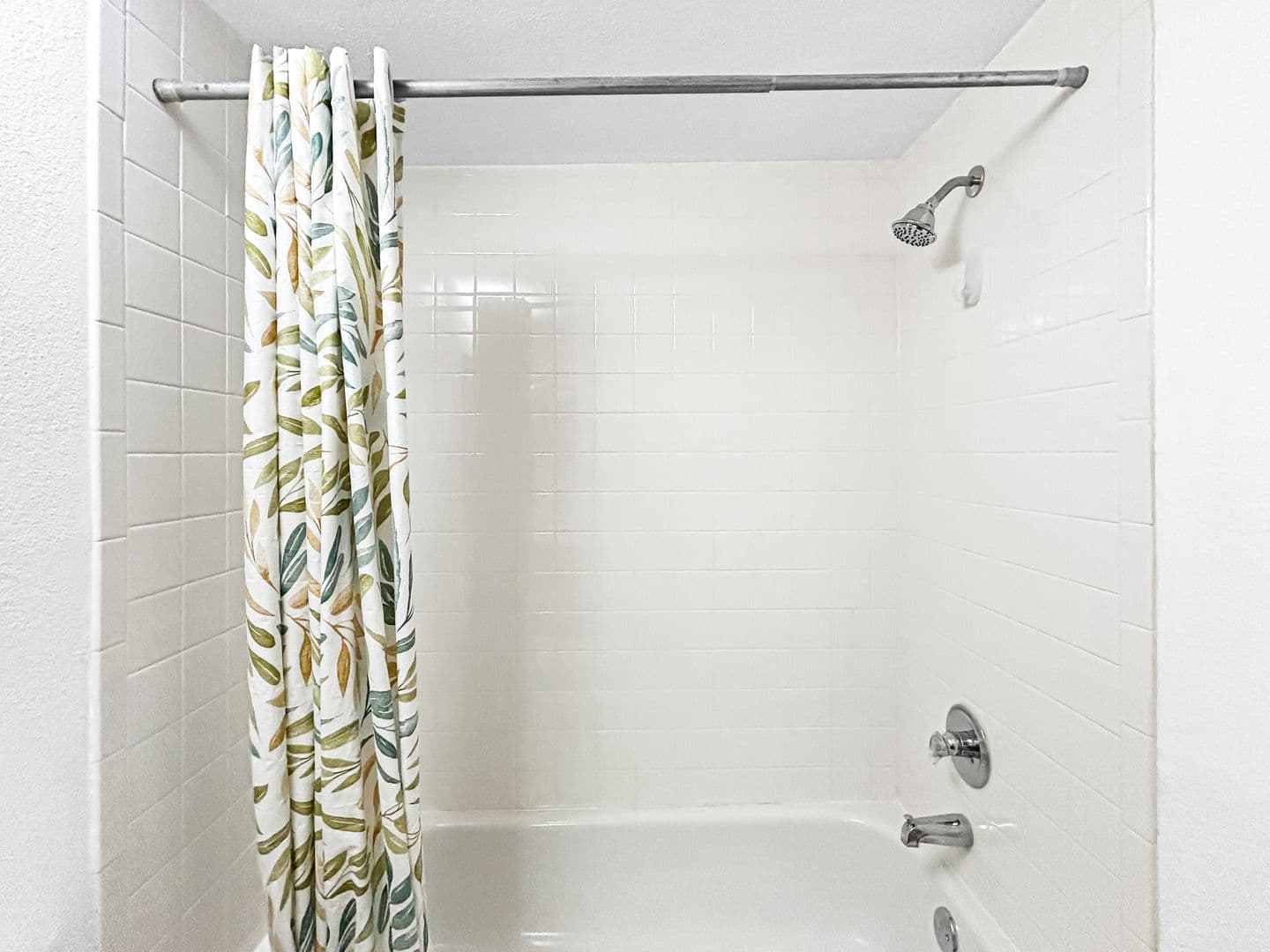Clearwater Condo: 2500 Winding Creek Blvd APT G106