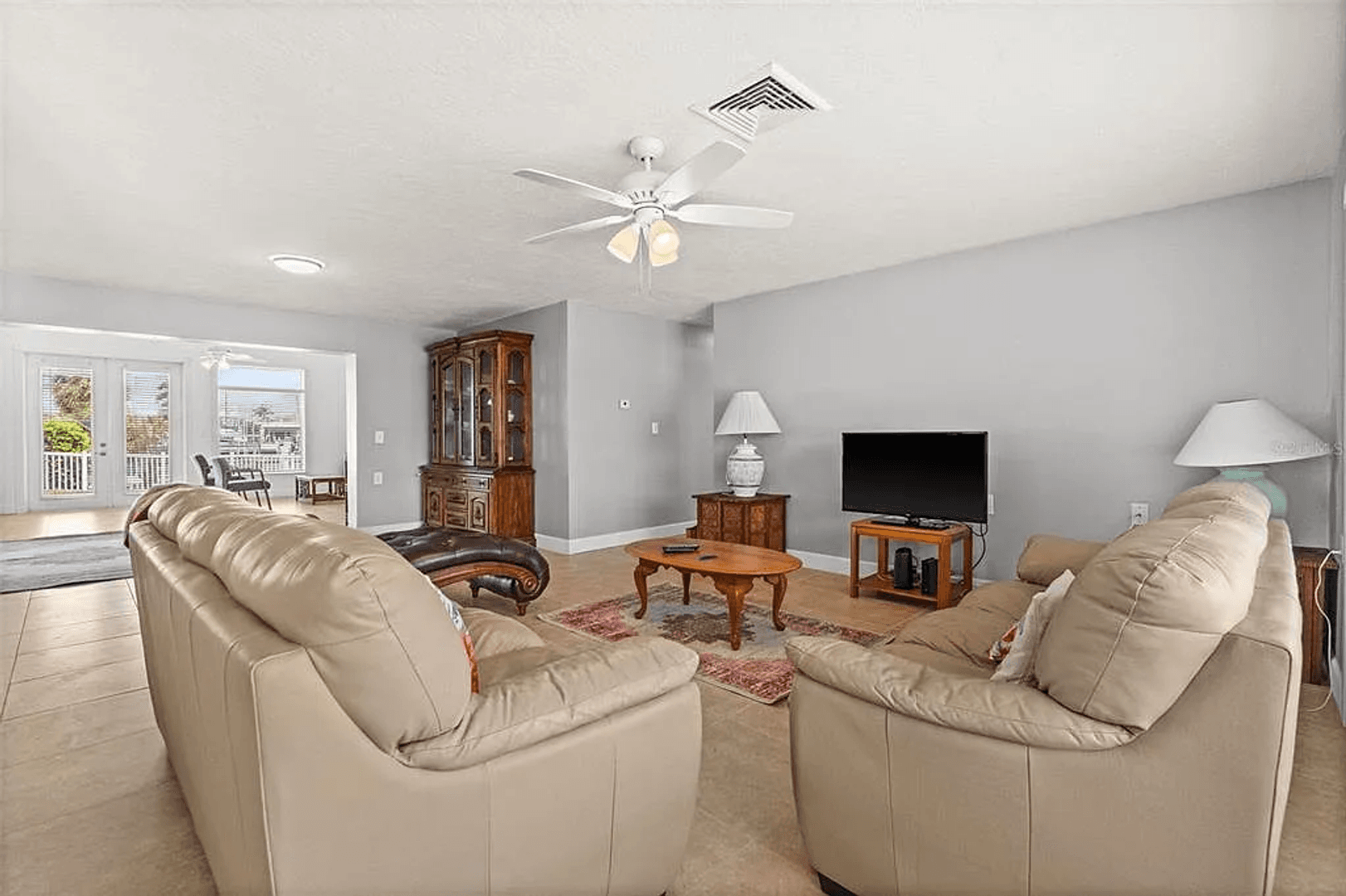 Treasure Island House: 710 116th Ave