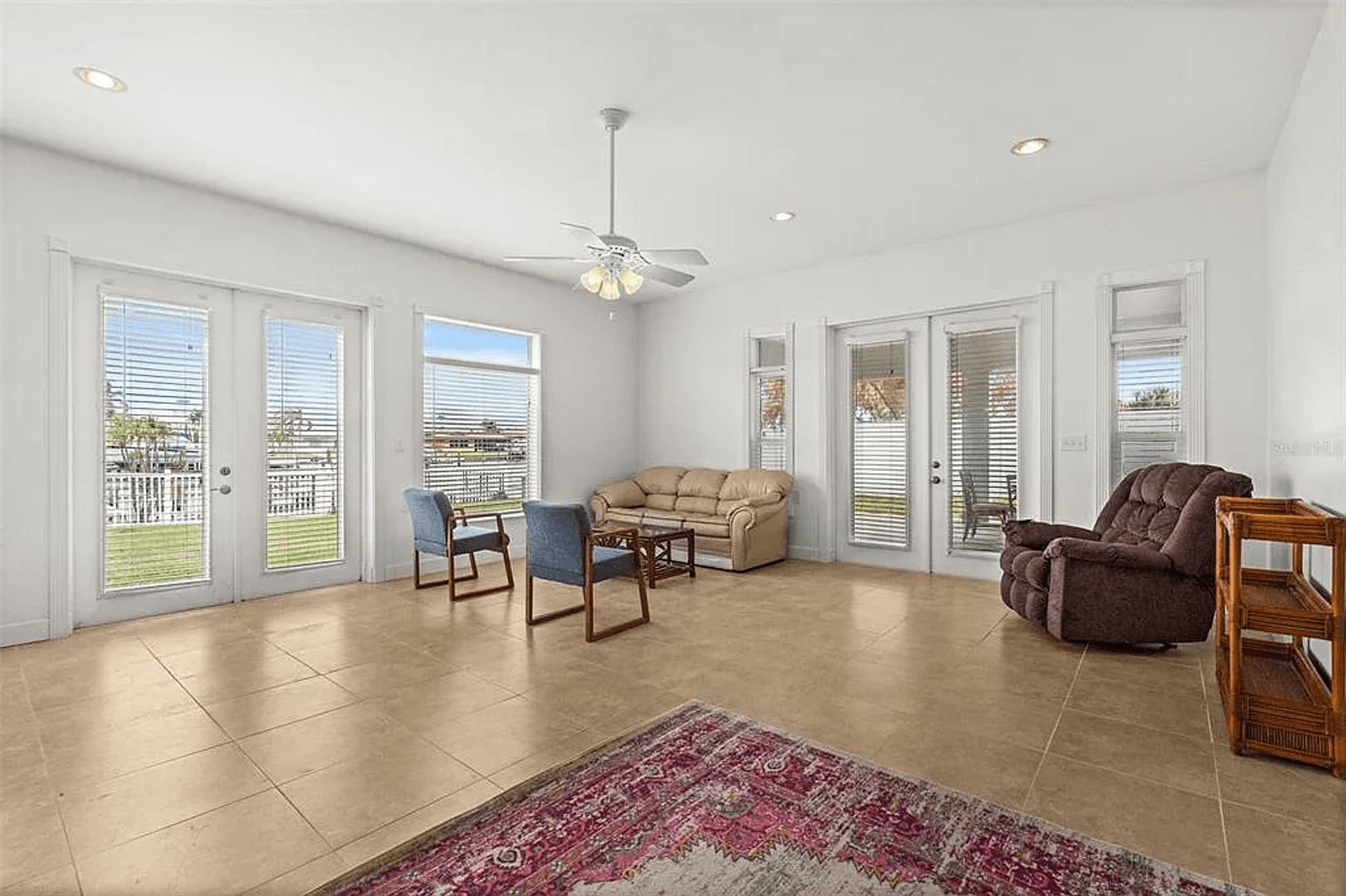 Treasure Island House: 710 116th Ave