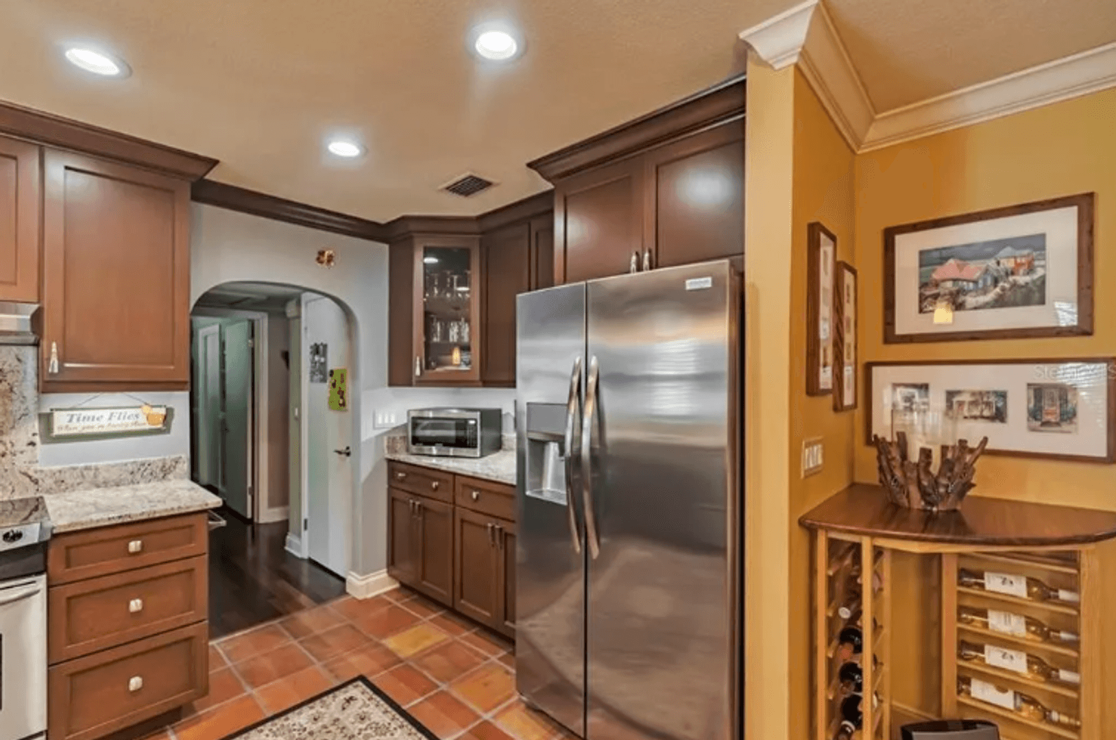 Dunedin House: 533 Chicago Ave