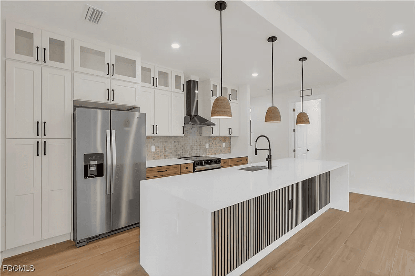 Naples House: 2719 2nd St NW