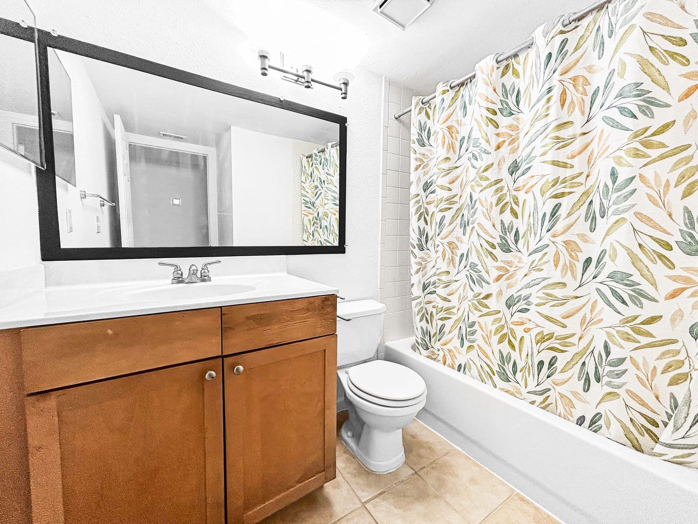 Clearwater Condo: 2500 Winding Creek Blvd APT G106