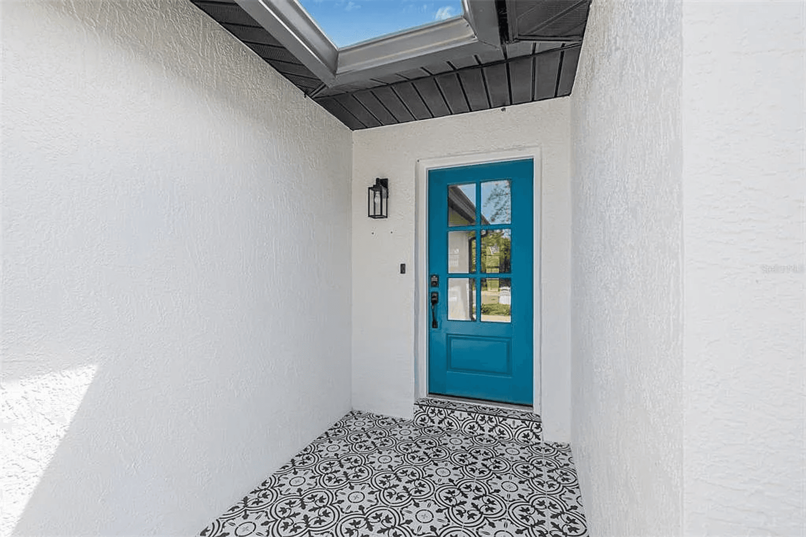 Largo House: 12641 98th St