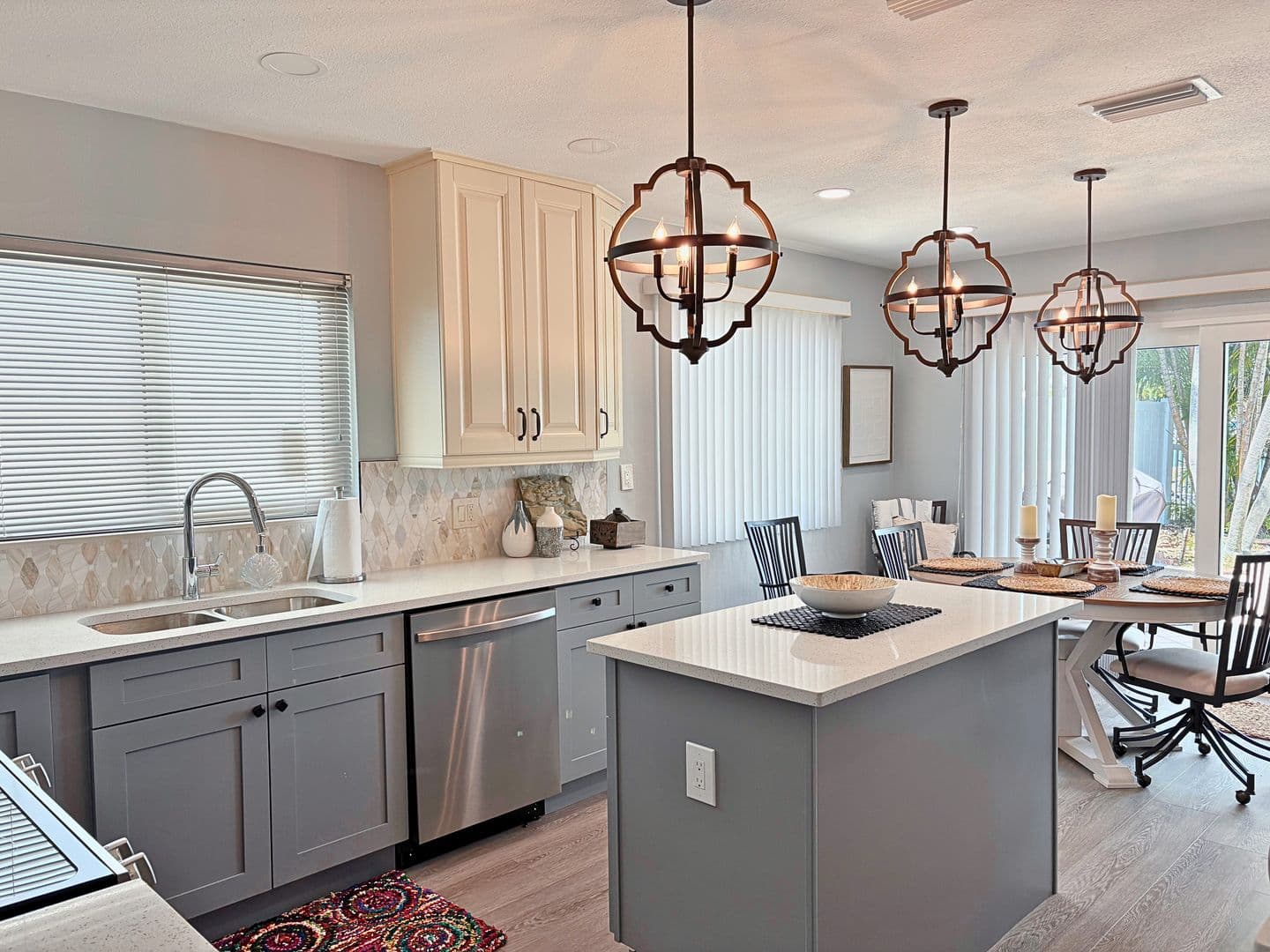 Treasure Island House: 10128 Yacht Club Dr