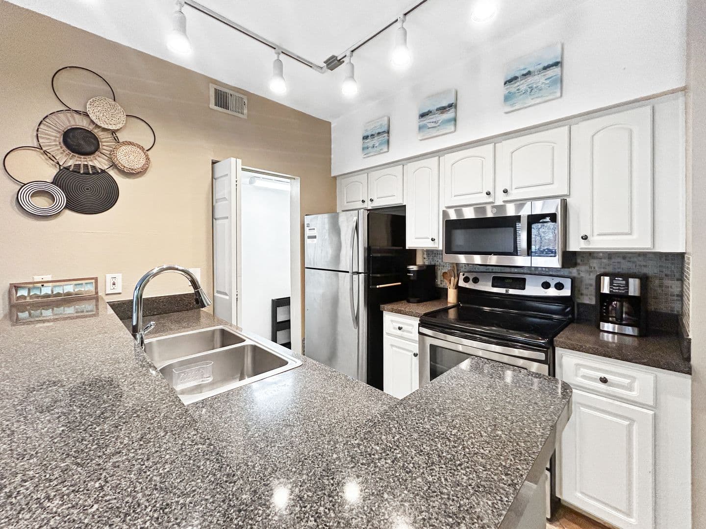 Seminole Condo: 10764 70th Ave Unit 7106