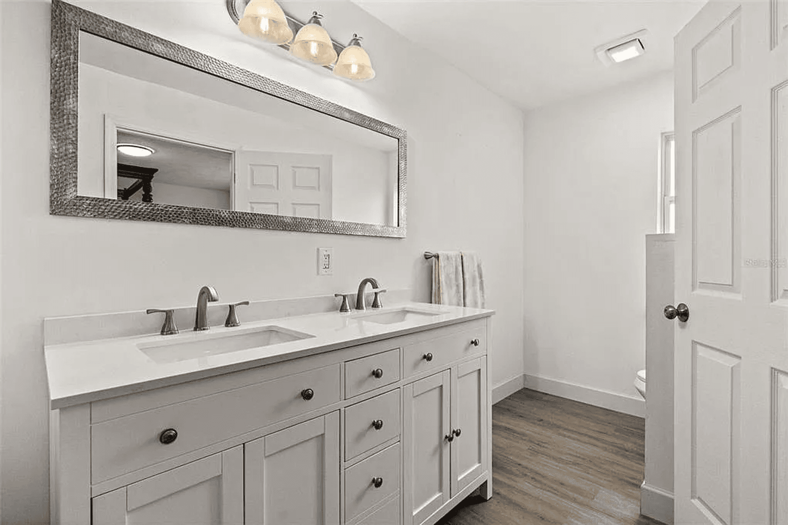 Treasure Island House: 710 116th Ave