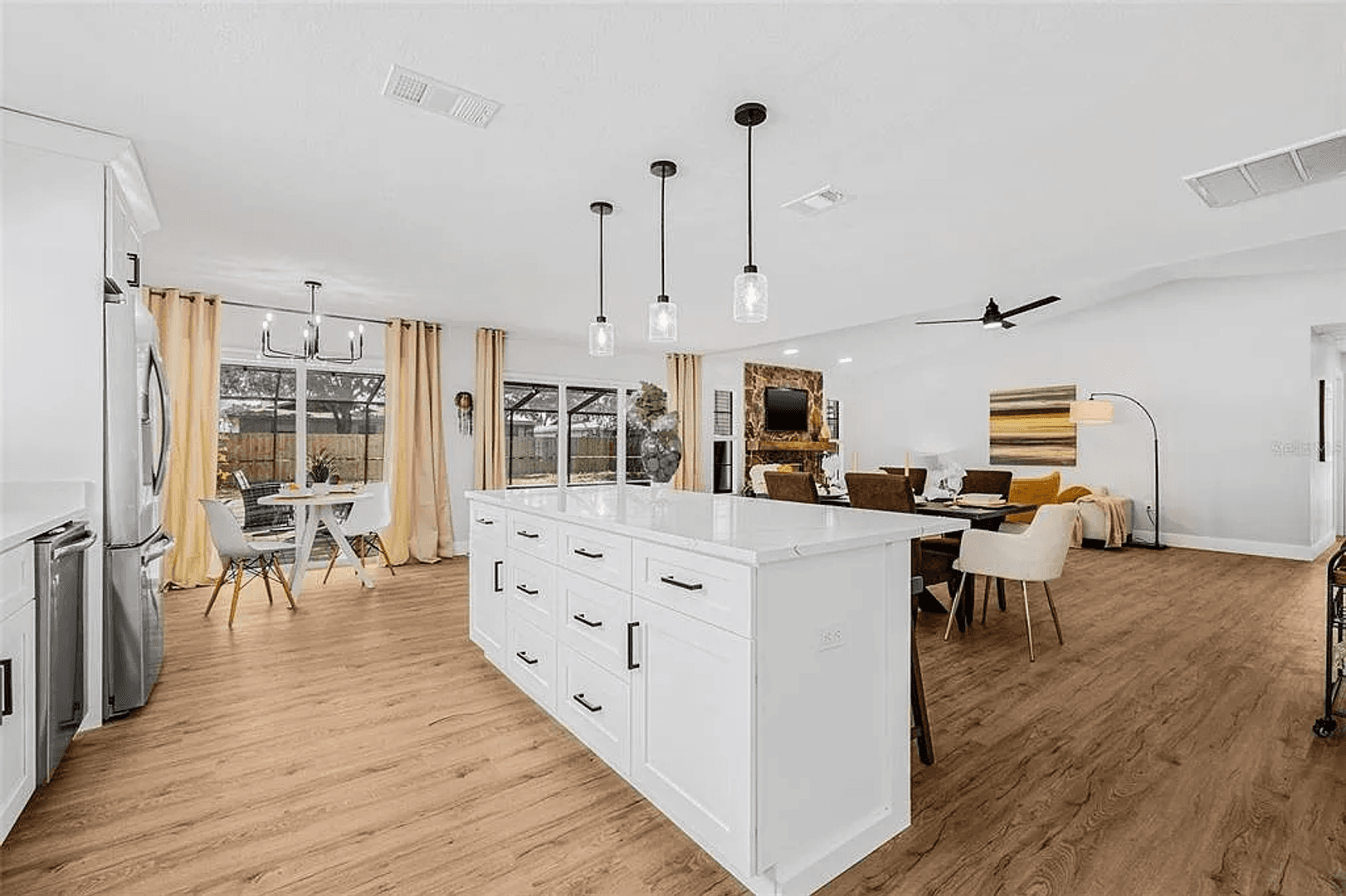 Largo House: 12641 98th St