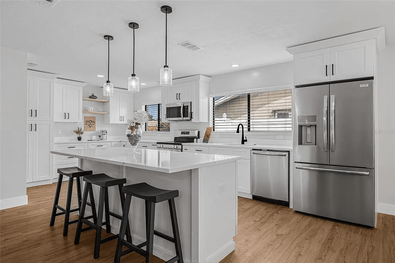 Largo House: 12641 98th St