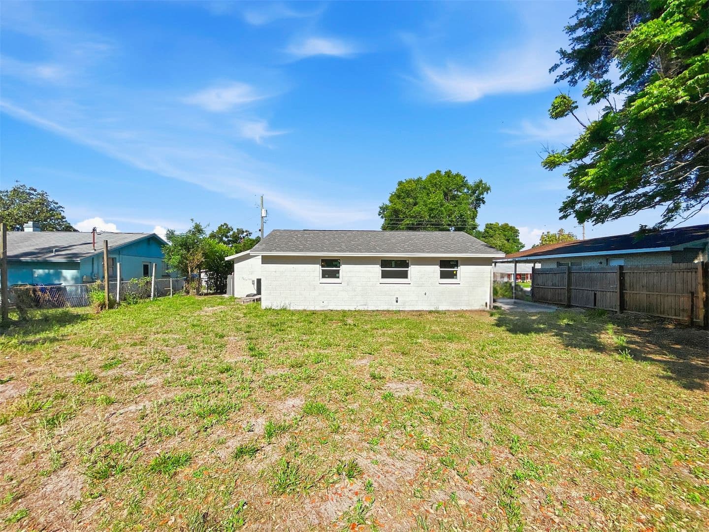 Tampa House: 4605 John Bell Jr Dr