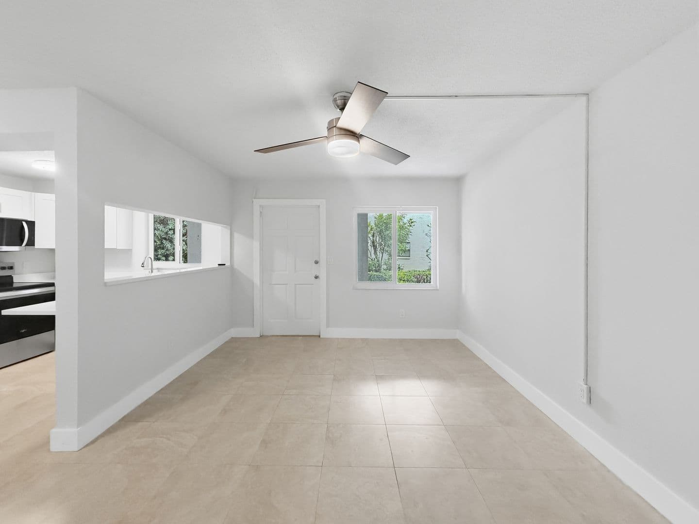 Treasure Island Apartment: 295 110th Ave