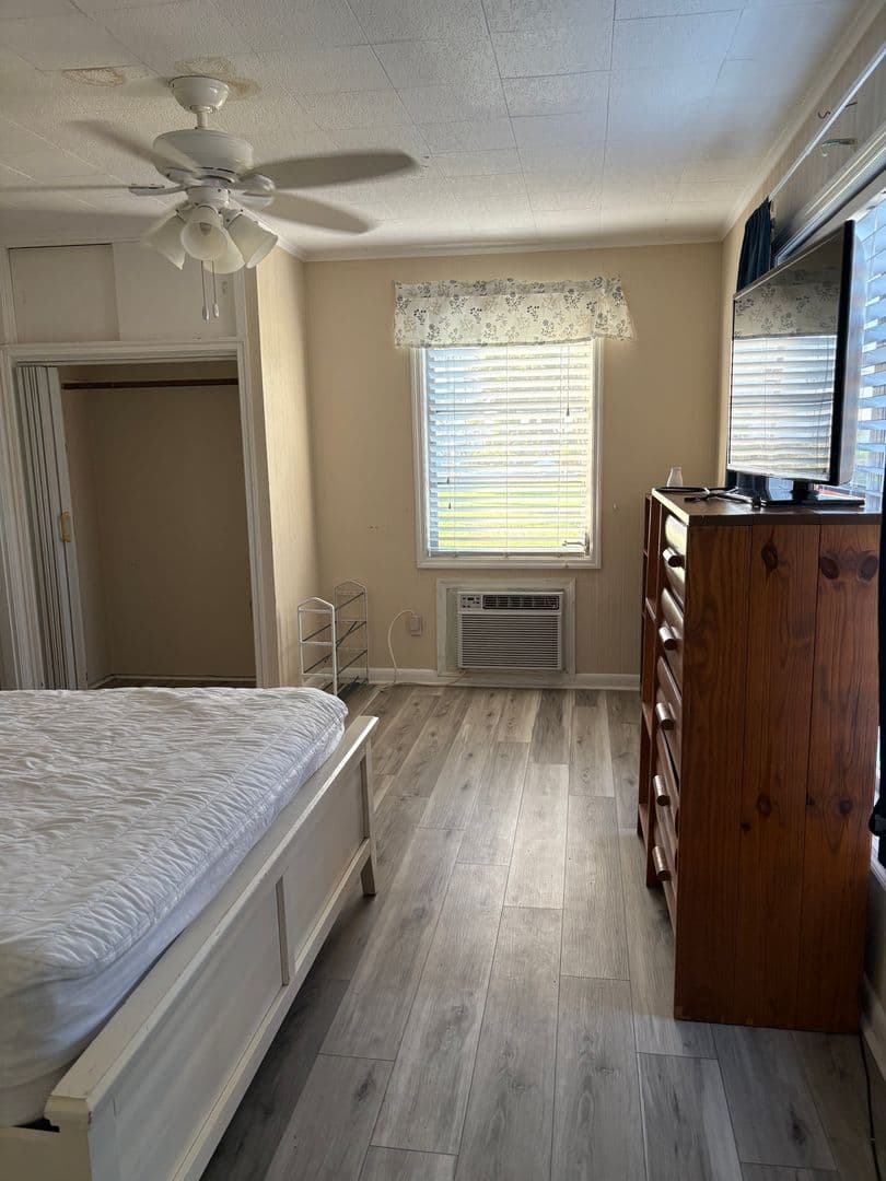 Jensen Beach Apartment: 2700 NE Indian River Drive