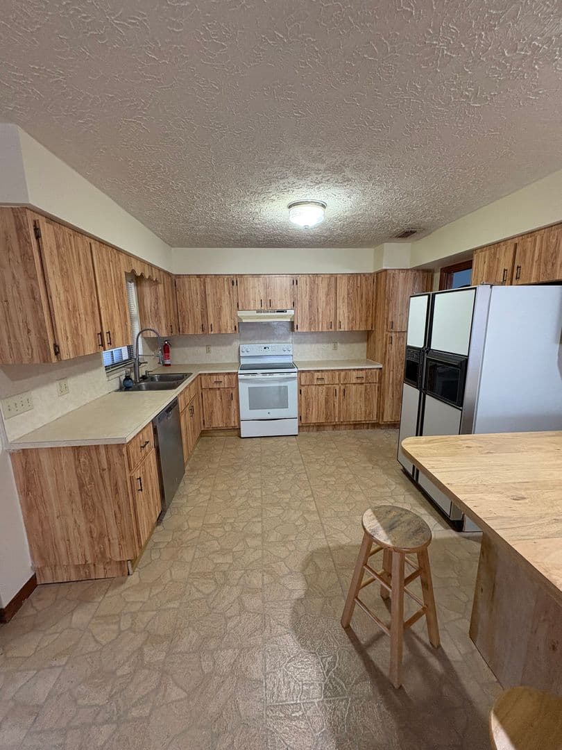 Ft Pierce House: 6012 Sunset Blvd