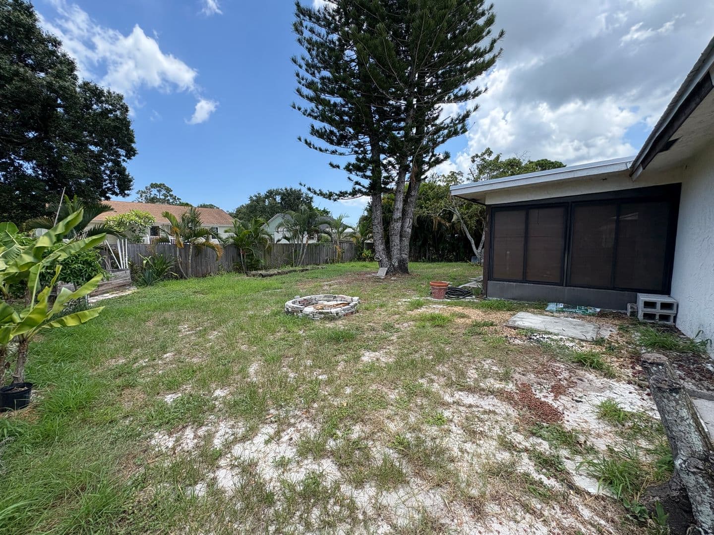 Ft Pierce House: 6012 Sunset Blvd