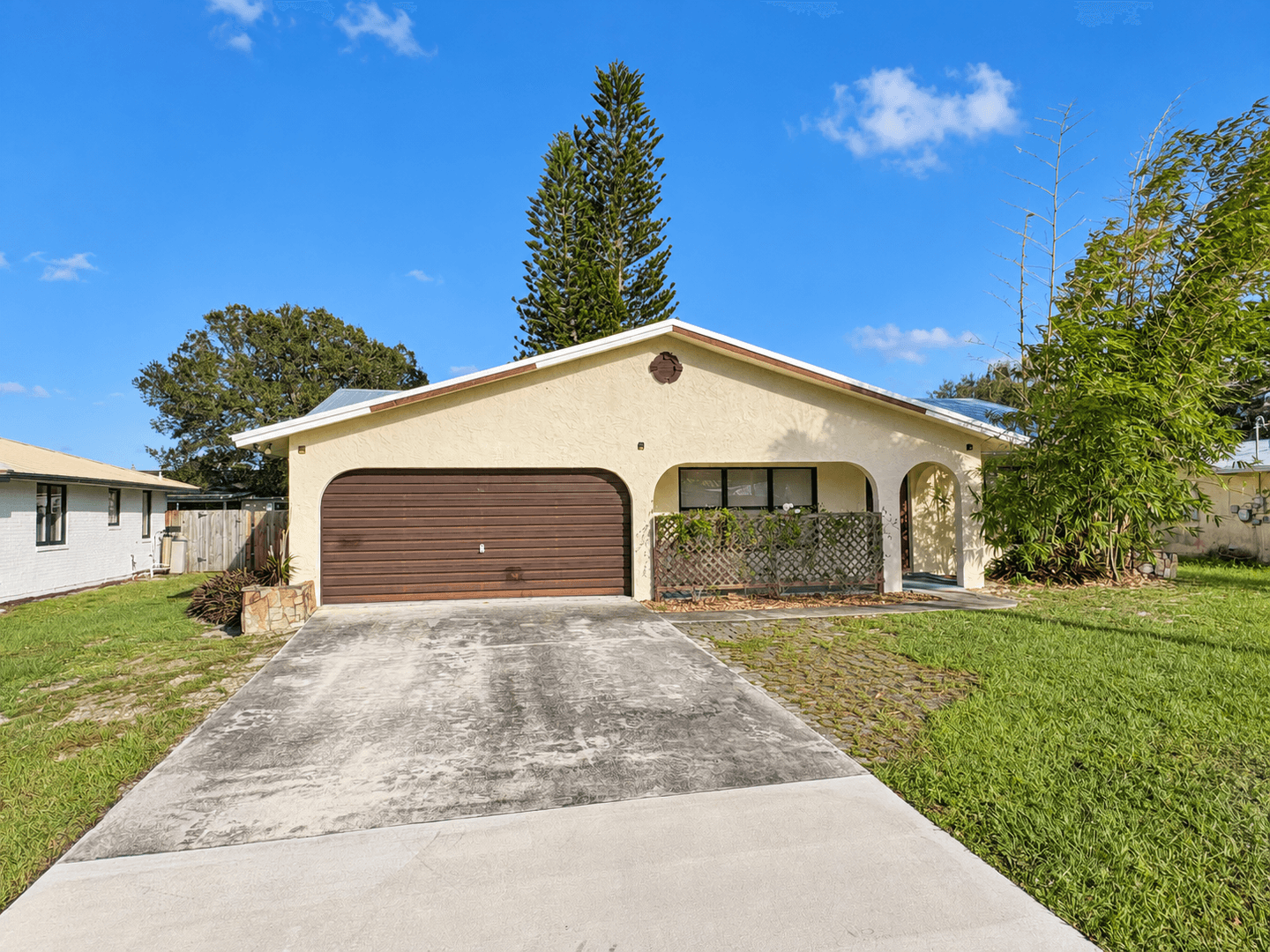 Ft Pierce House: 6012 Sunset Blvd