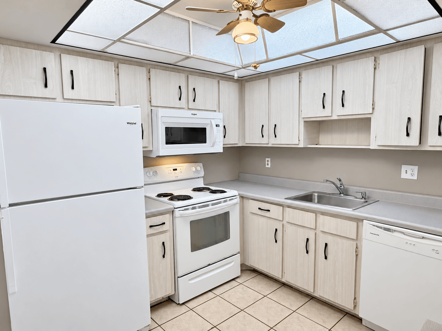 Stuart Condo: 950 S. Kanner Hwy