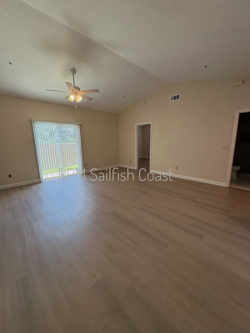 Altamonte Springs Townhome: 519 Carambola Avenue
