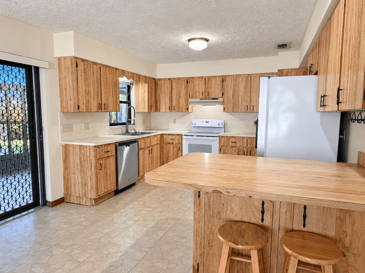 Ft Pierce House: 6012 Sunset Blvd