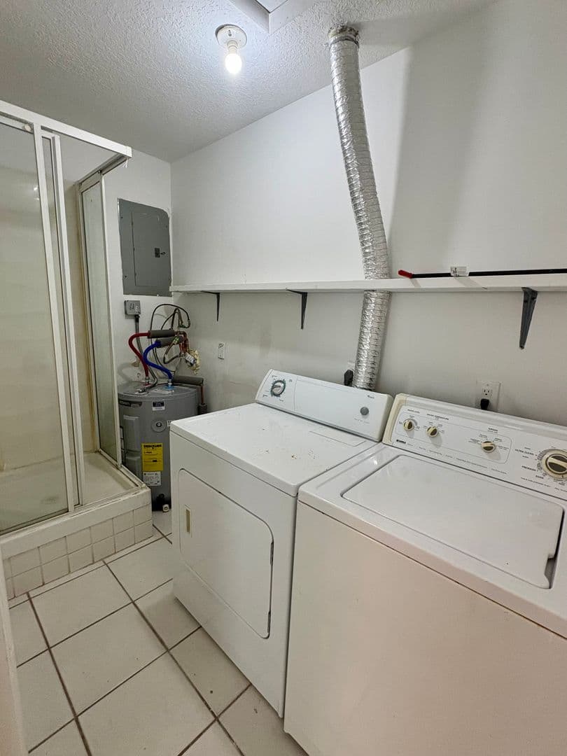 Palm City House: 1135 SW Spruce St