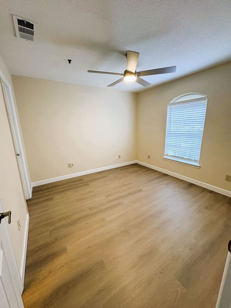 Altamonte Springs Townhome: 519 Carambola Avenue