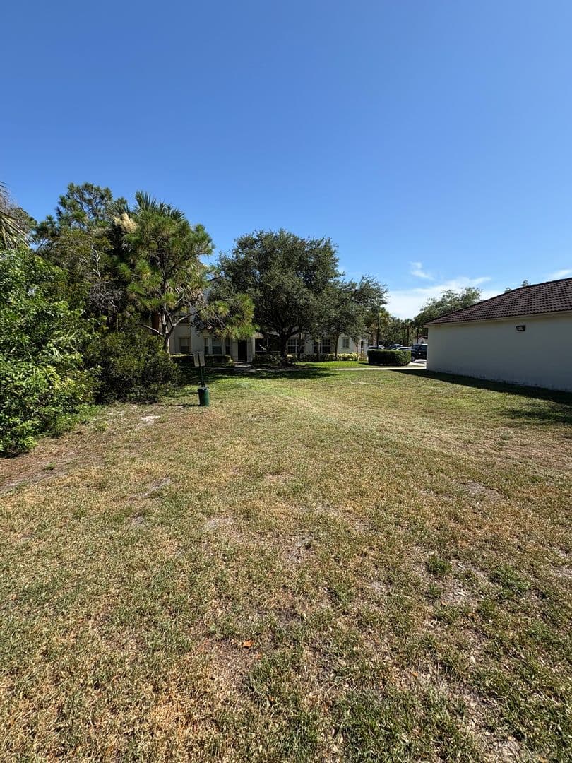 Stuart Townhome: 257 SE Kitching Circle