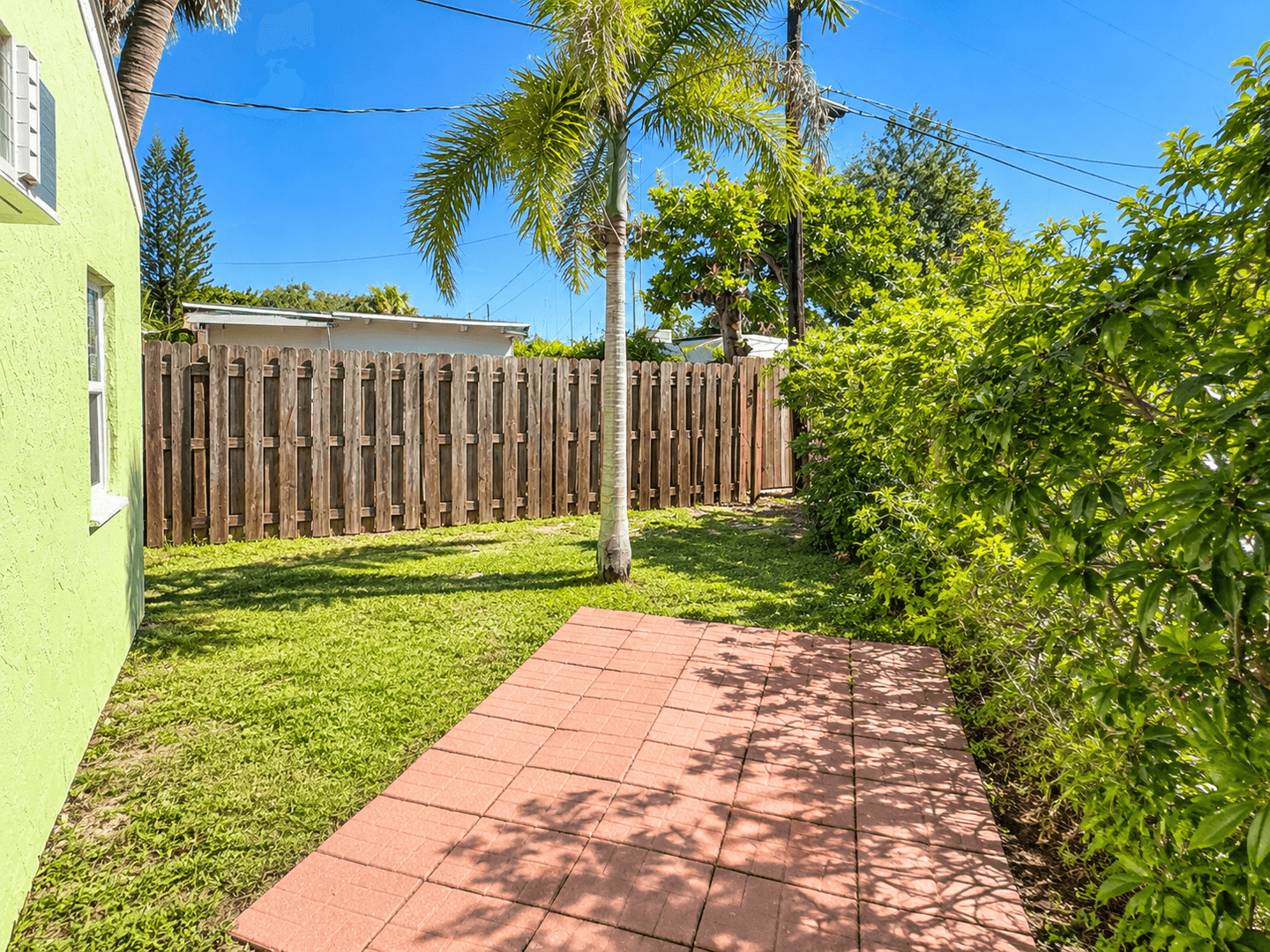 Jensen Beach Apartment: 4455 NE Palmetto Drive