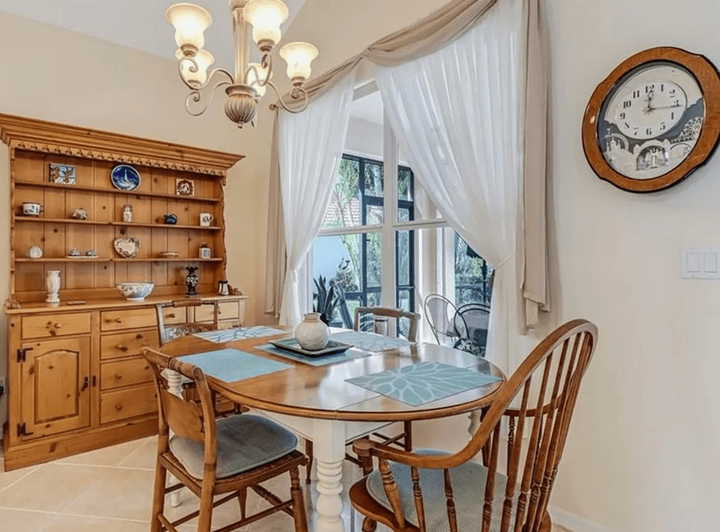 Naples House: 1041 Jardin Drive