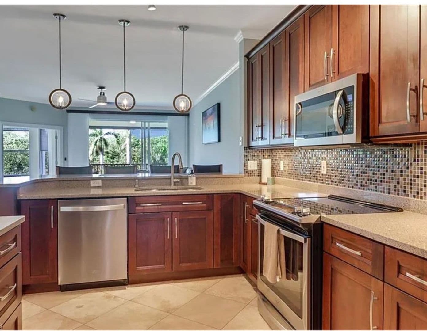 Naples Condo: 4650 Yacht Harbor Drive