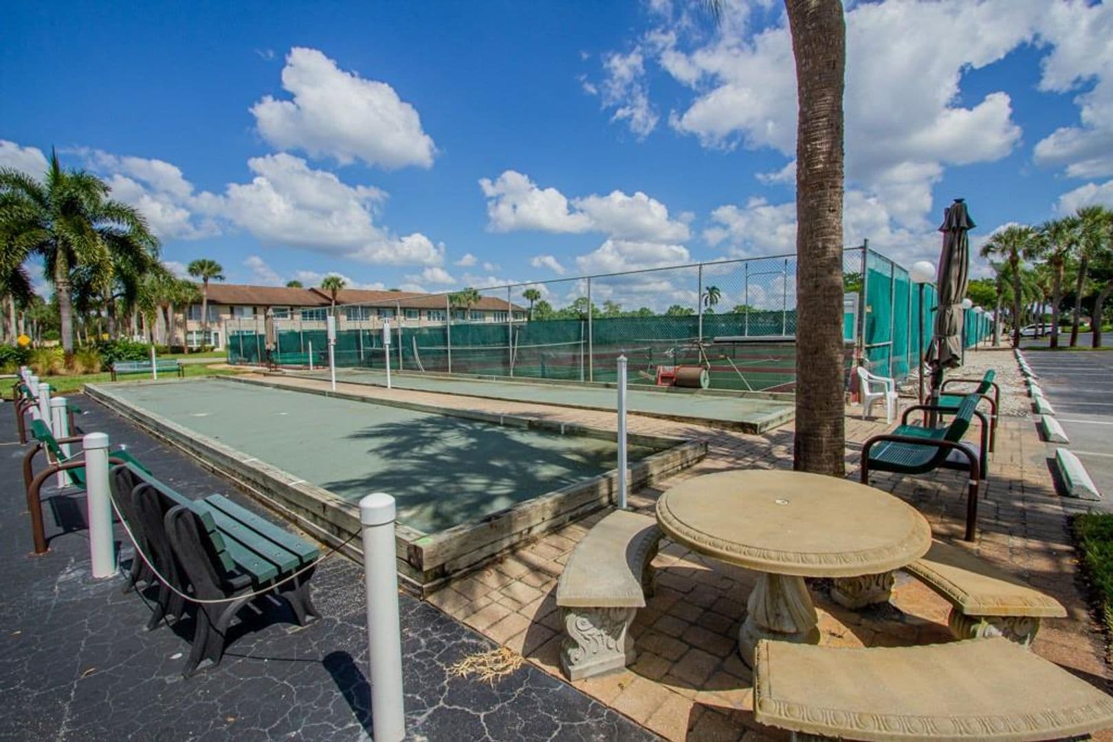 Naples House: 4031 Ice Castle Way