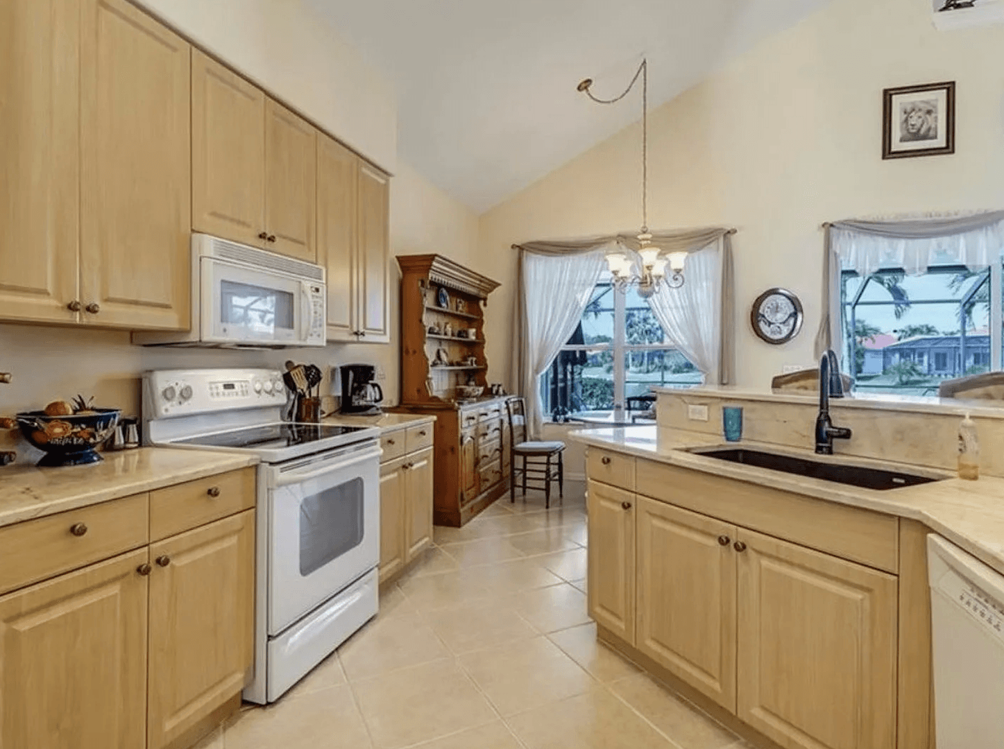 Naples House: 1041 Jardin Drive