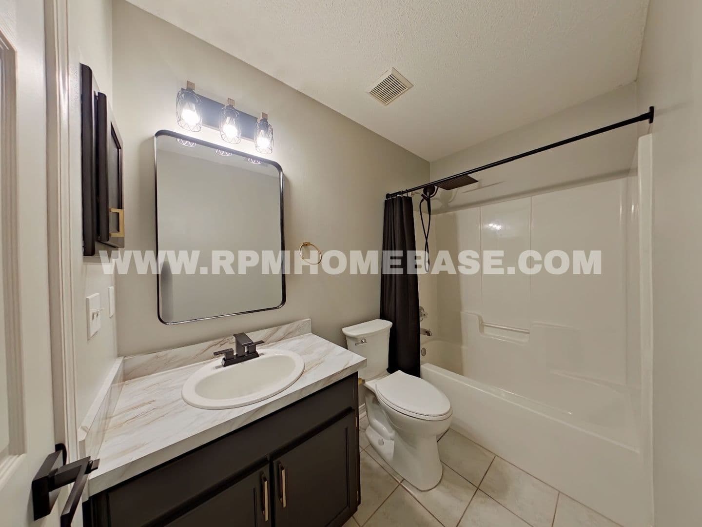 Crestview House: 4688 Cahokia Run