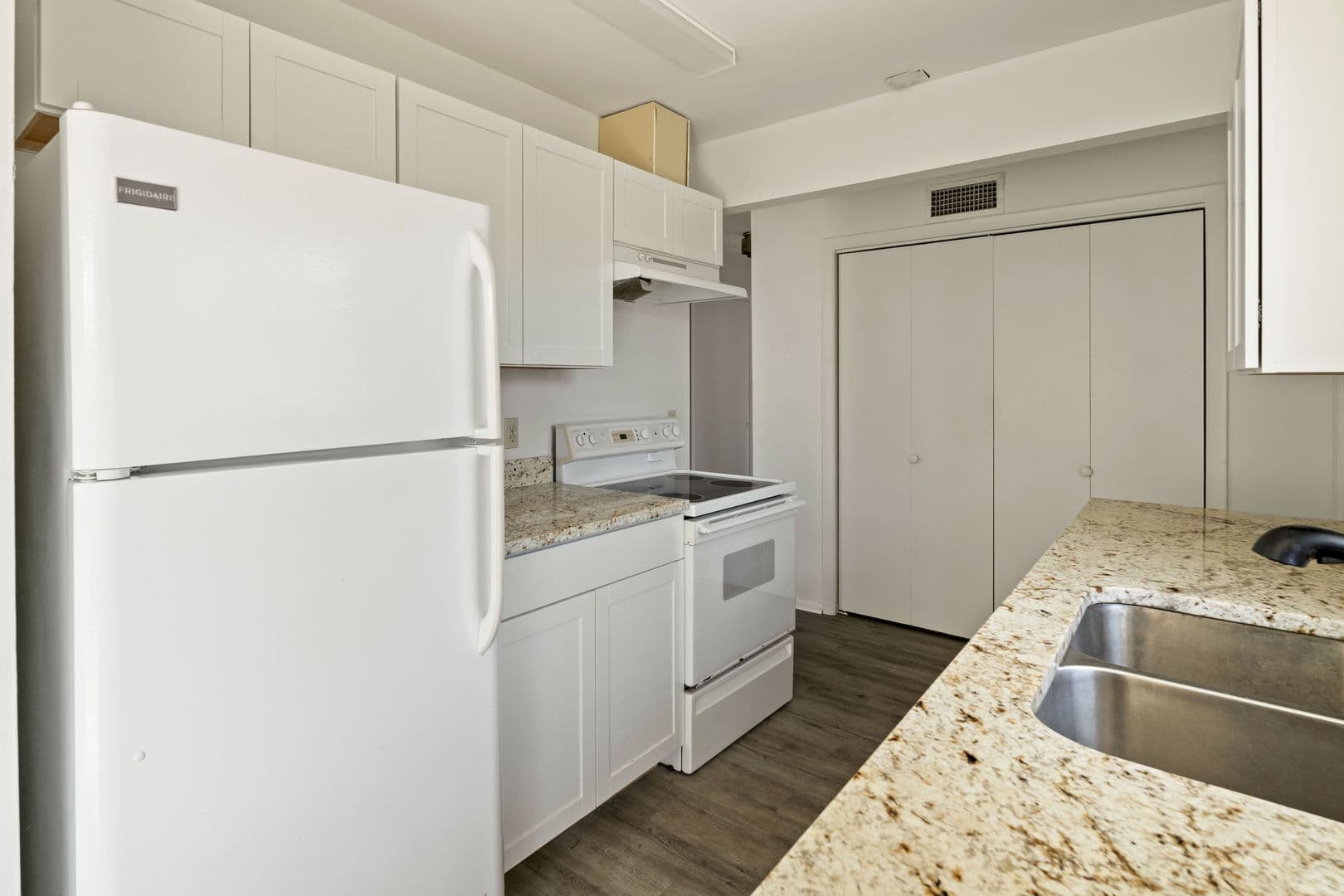 Sarasota Condo: 2161 Pueblo Cir