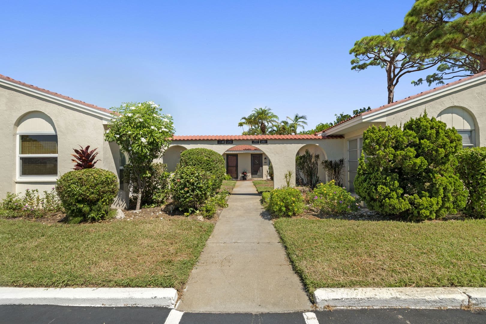 Sarasota Condo: 2161 Pueblo Cir
