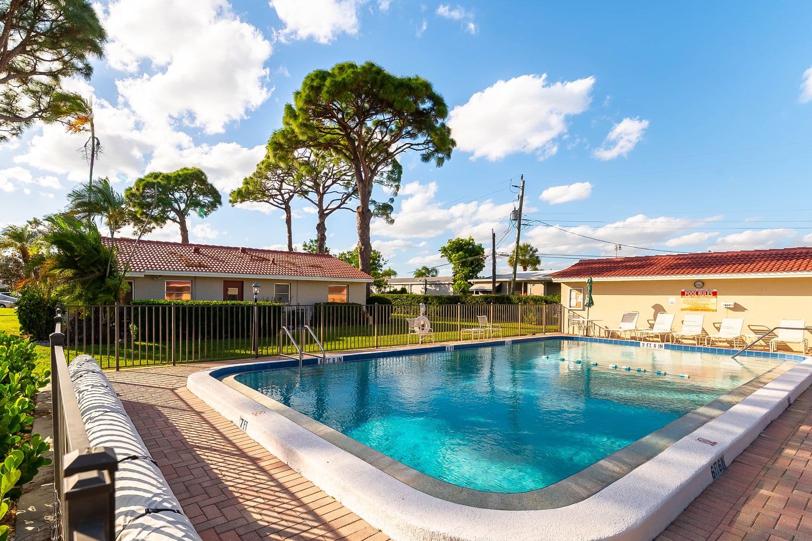 Sarasota Condo: 2169 Pueblo Circle
