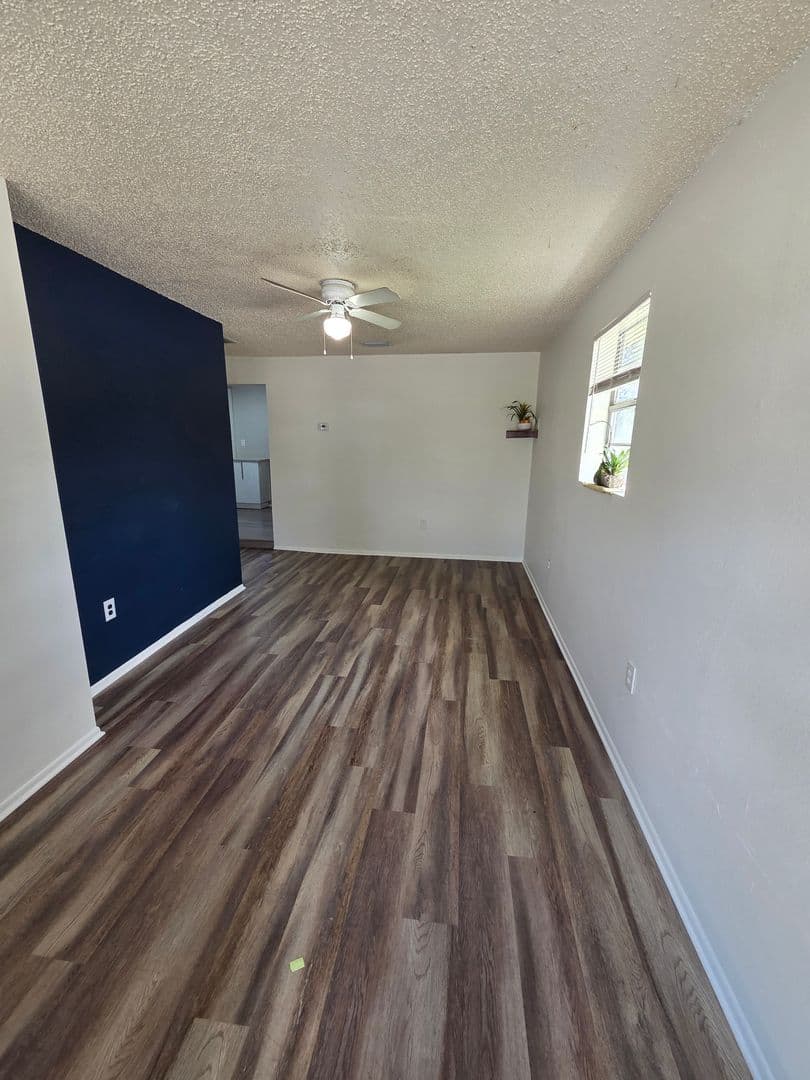 Bradenton House: 2915 36th Ave West