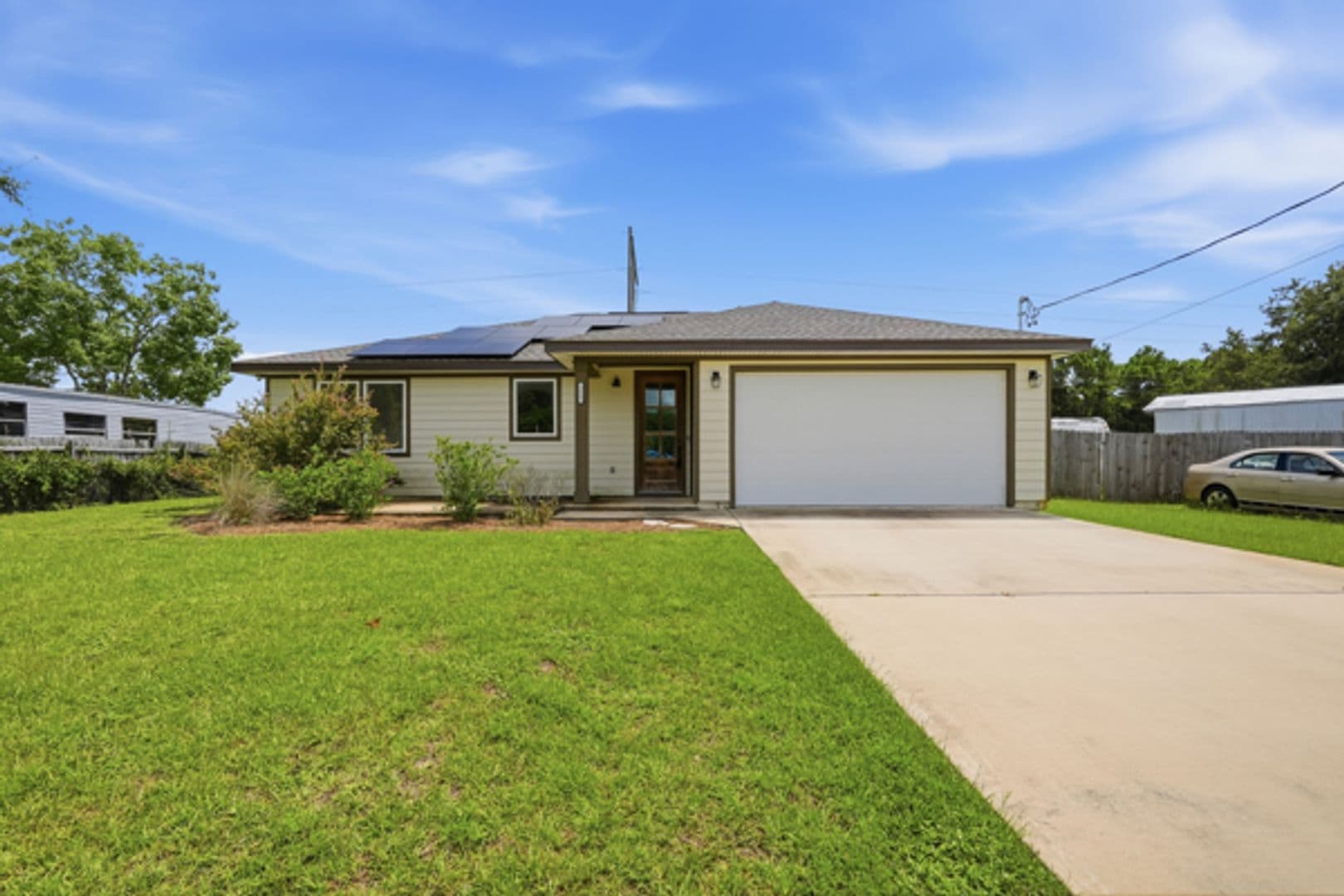 Gulf Breeze House: 5855 Congress St.