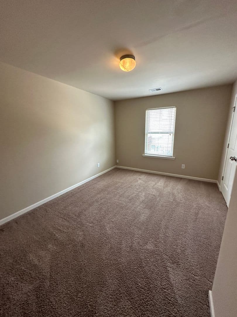 Kennesaw House: 3337 Blue Springs Walk NW