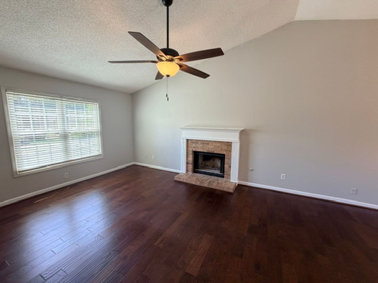 Kennesaw House: 2627 Lone Oak Trail NW