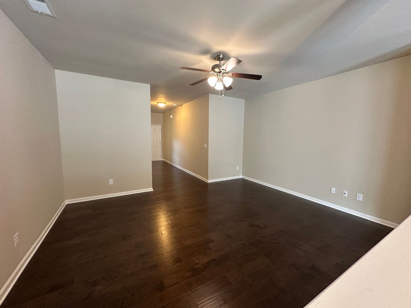 Kennesaw House: 3337 Blue Springs Walk NW