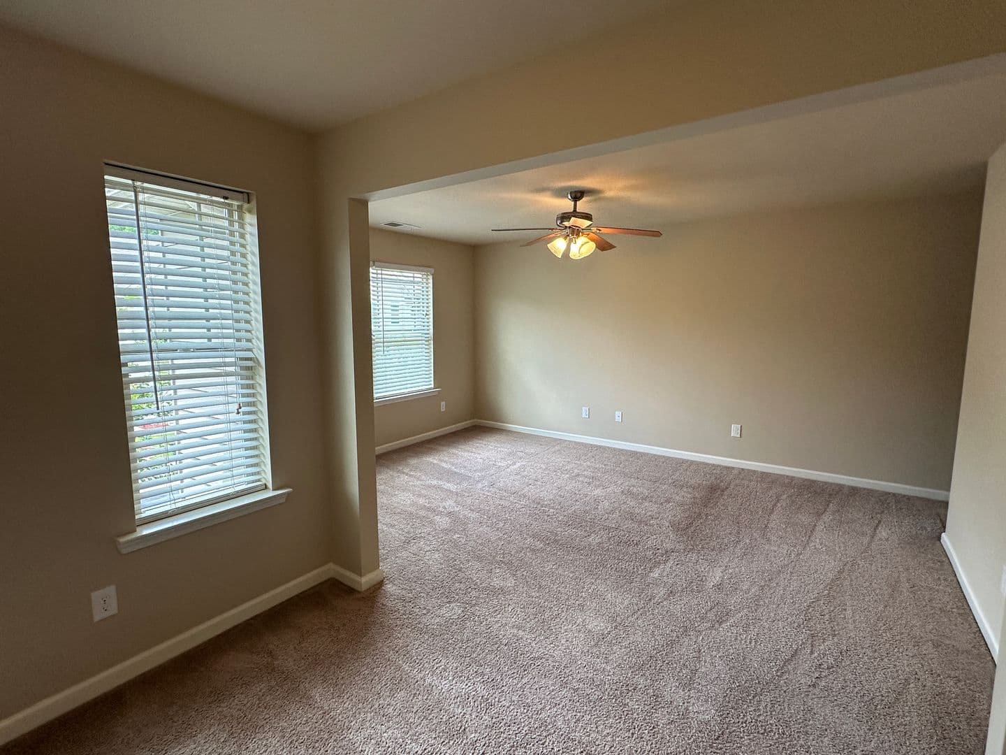 Kennesaw House: 3337 Blue Springs Walk NW