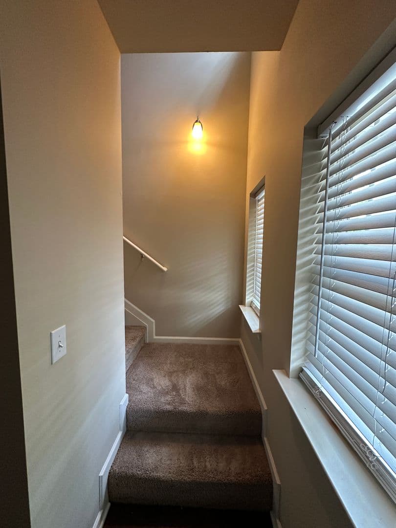 Kennesaw House: 3337 Blue Springs Walk NW