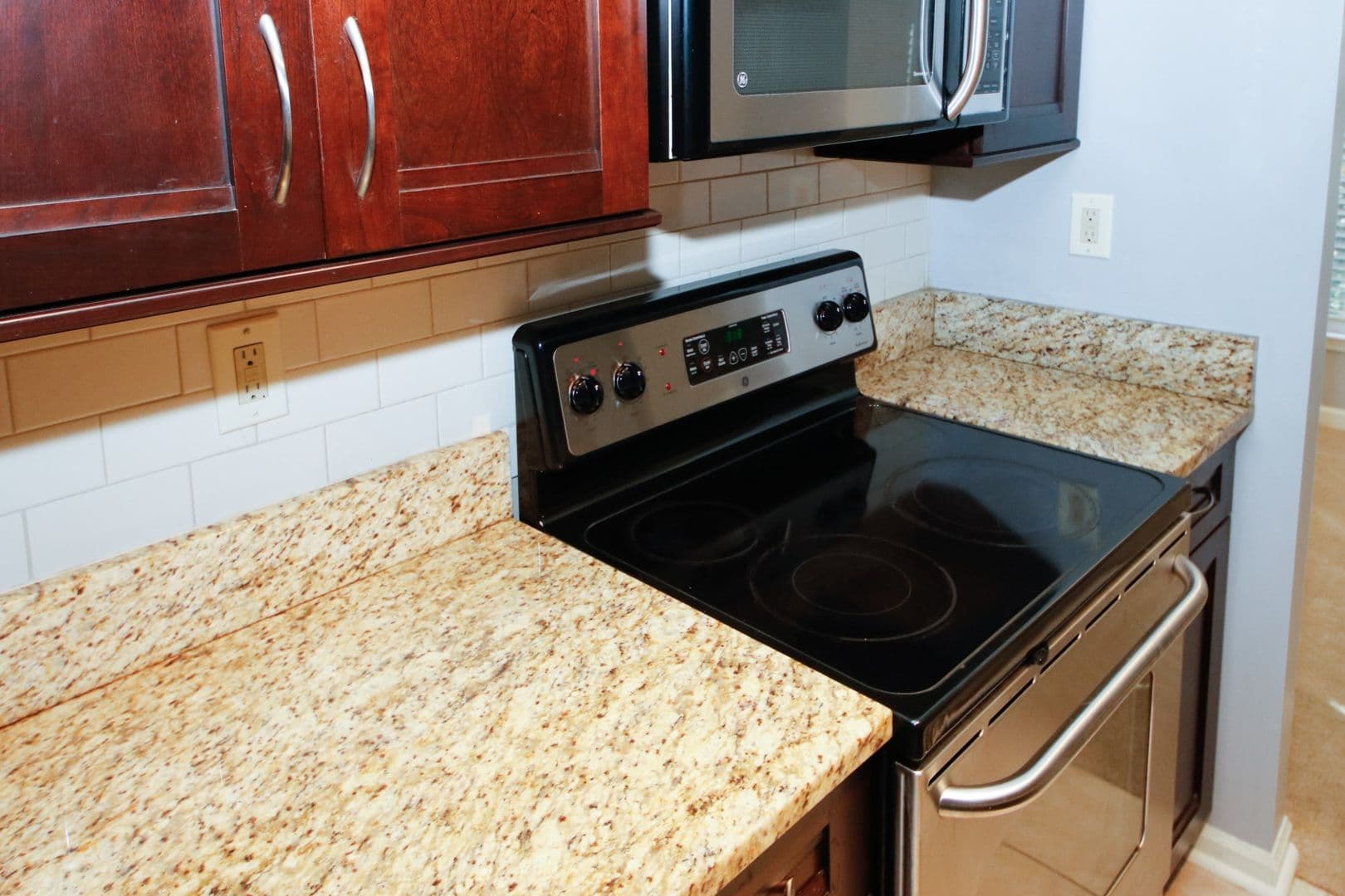 Sandy Springs Condo: 702 Garden Ct.