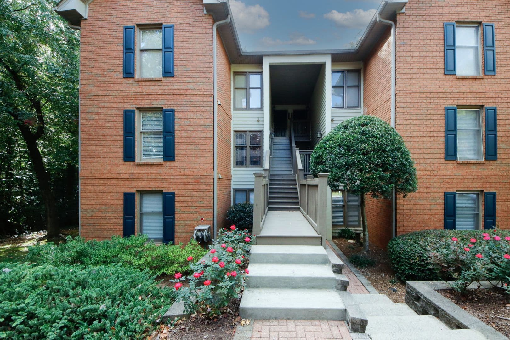 Sandy Springs Condo: 702 Garden Ct.
