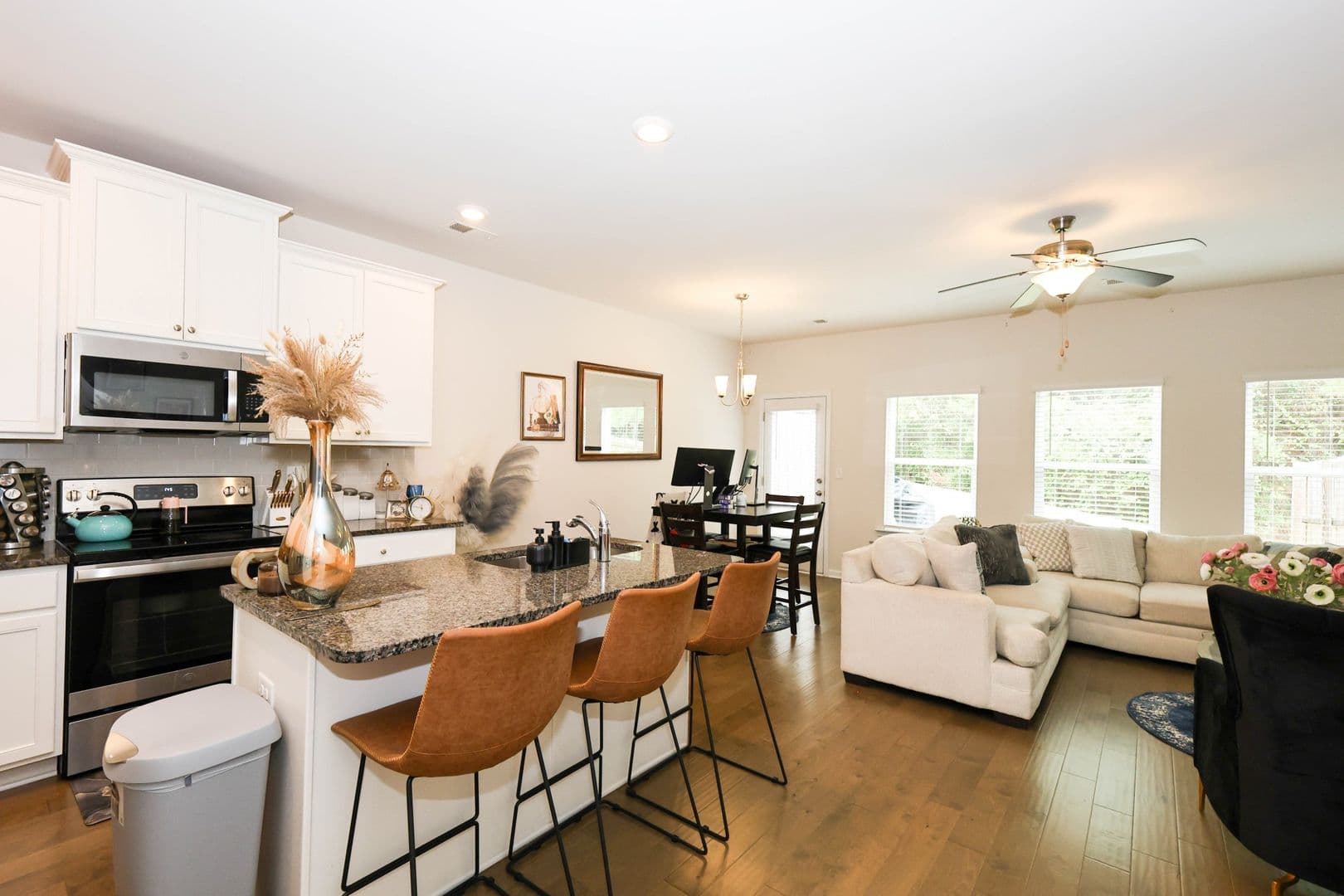 Stonecrest Townhome: 3493 Lakeview Creek
