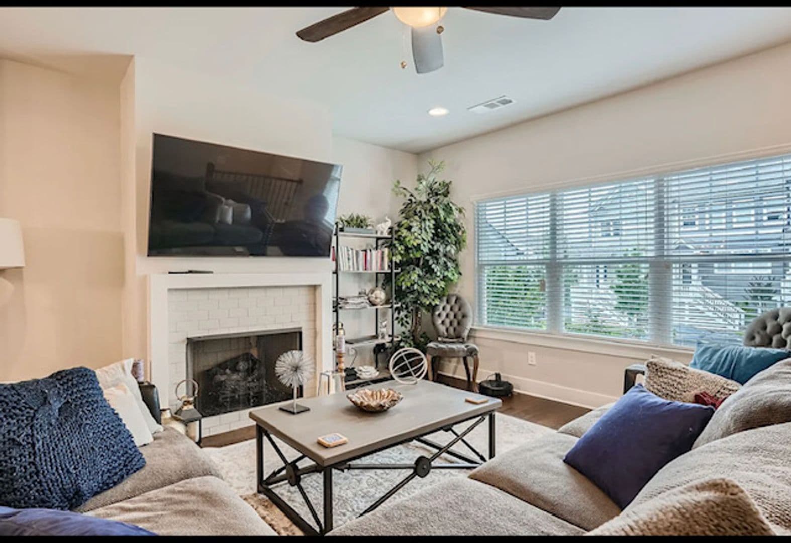 Atlanta Townhome: 1353 Callahan Cv