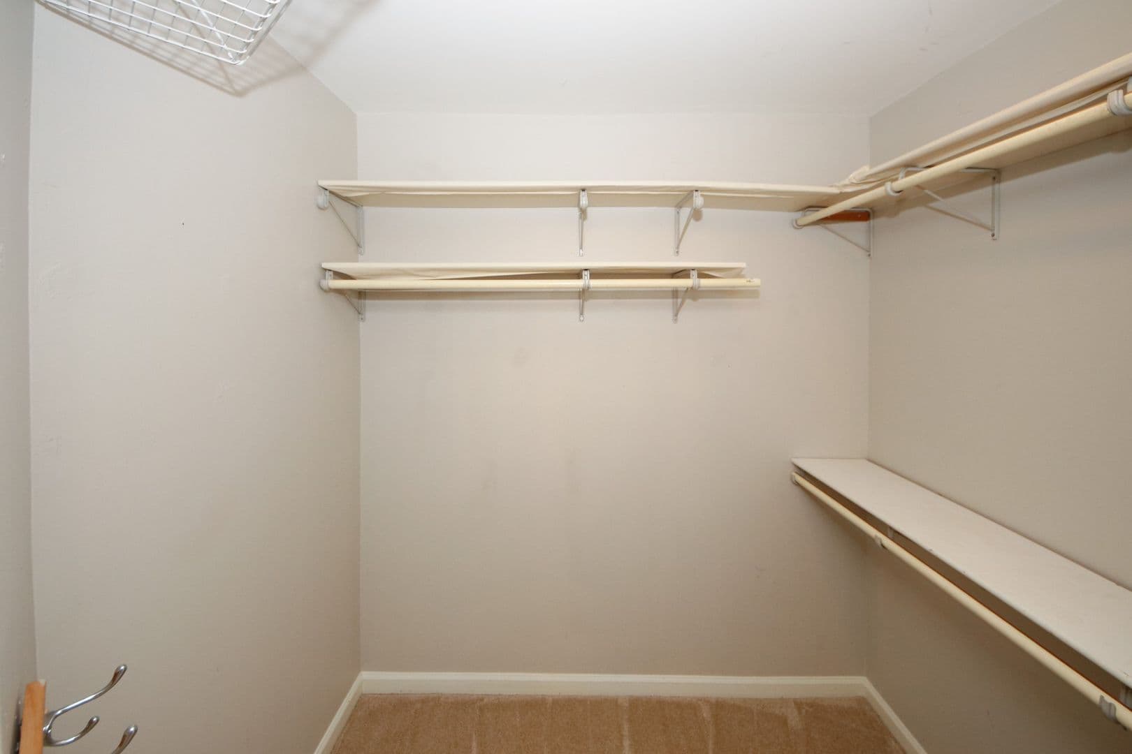 Sandy Springs Condo: 702 Garden Ct.