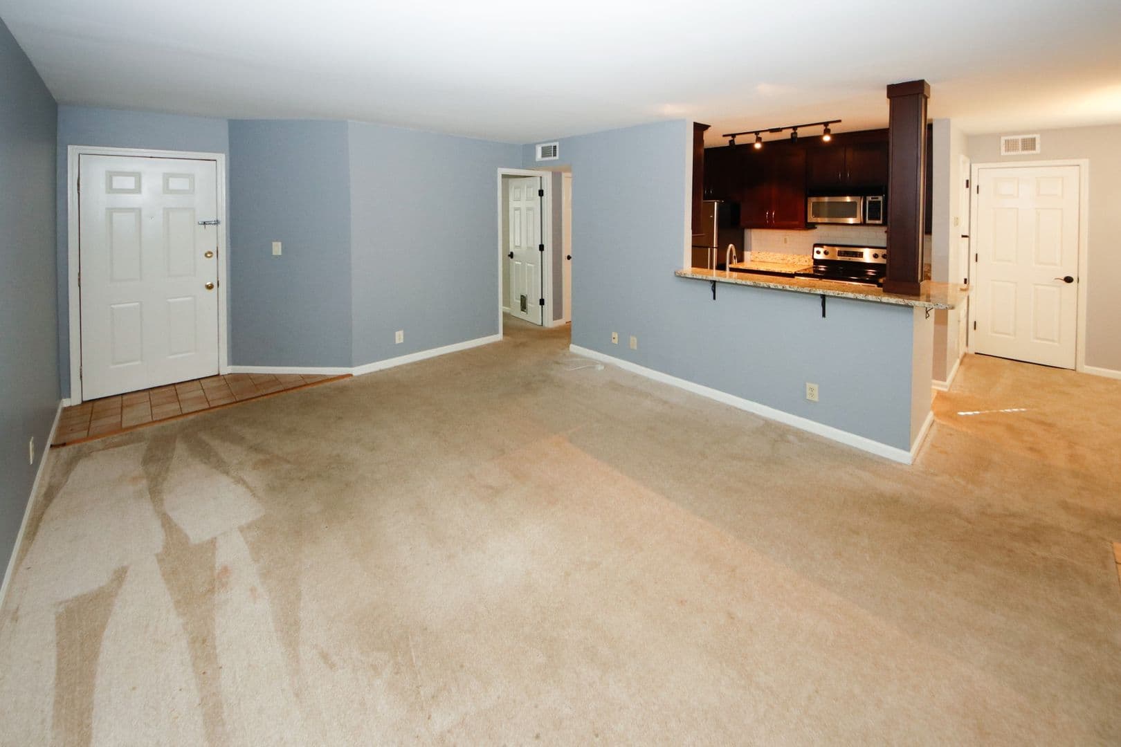 Sandy Springs Condo: 702 Garden Ct.