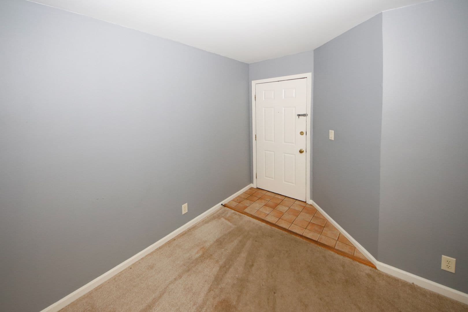 Sandy Springs Condo: 702 Garden Ct.